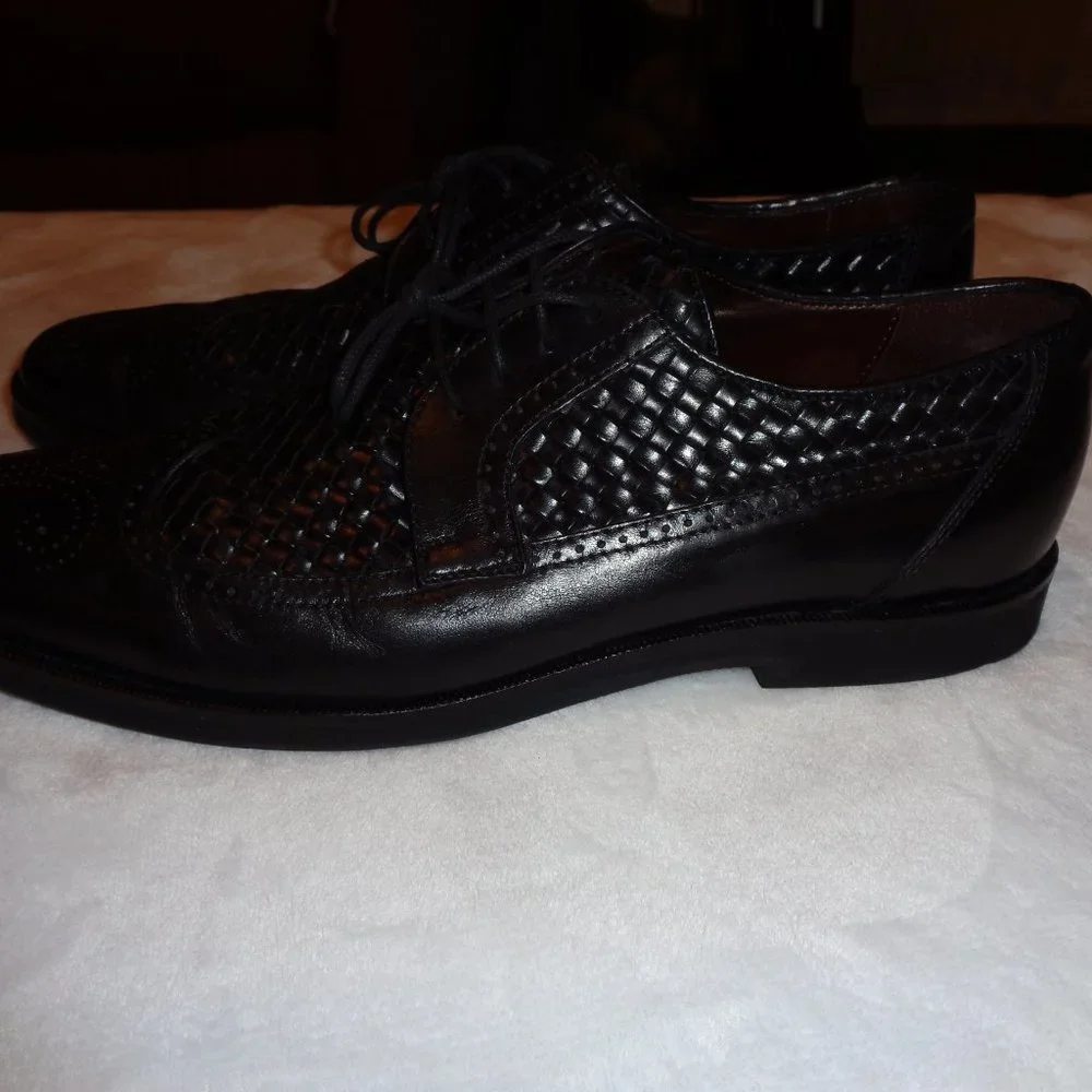 E.T. Wright Men's Size 10.5 Narrow Black Shoes